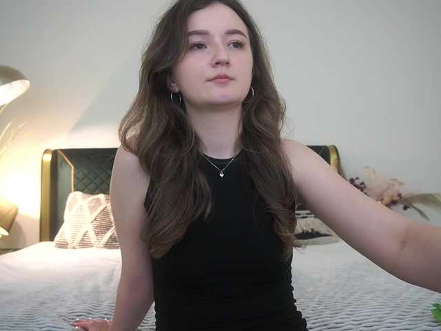 CyrenaLuxe live cam on BongaCams