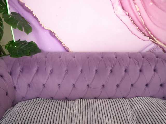 CyrenaLuxe live cam on BongaCams