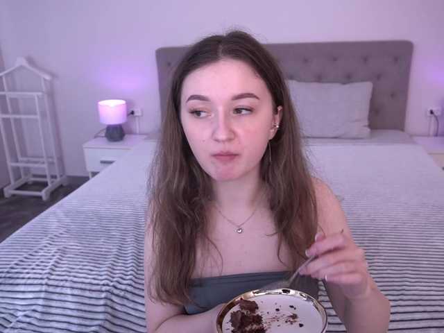 CyrenaLuxe live cam on BongaCams