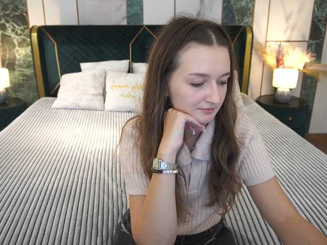 CyrenaLuxe live cam on BongaCams