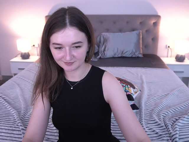 CyrenaLuxe live cam on BongaCams