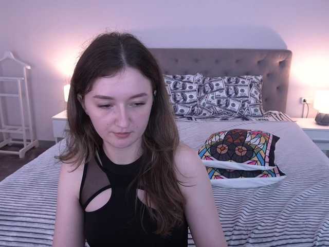 CyrenaLuxe live cam on BongaCams