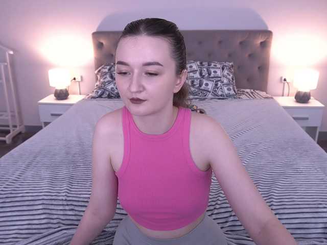 CyrenaLuxe live cam on BongaCams