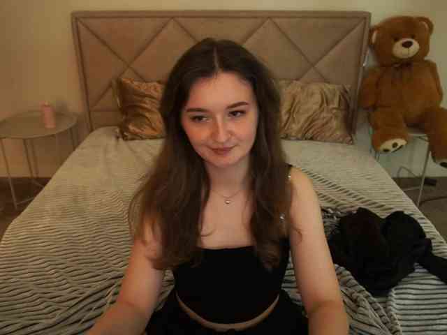 CyrenaLuxe webcam