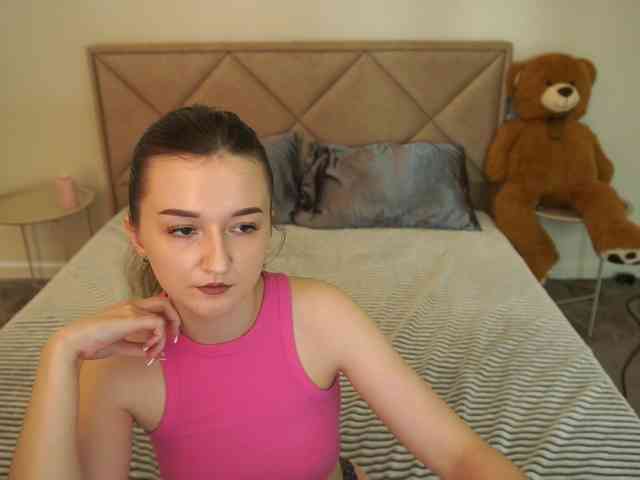 CyrenaLuxe webcam