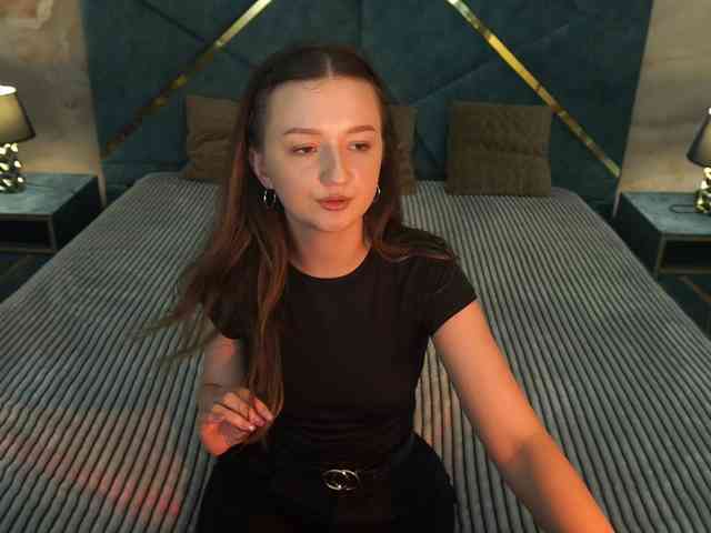 CyrenaLuxe webcam