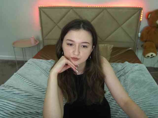 CyrenaLuxe webcam