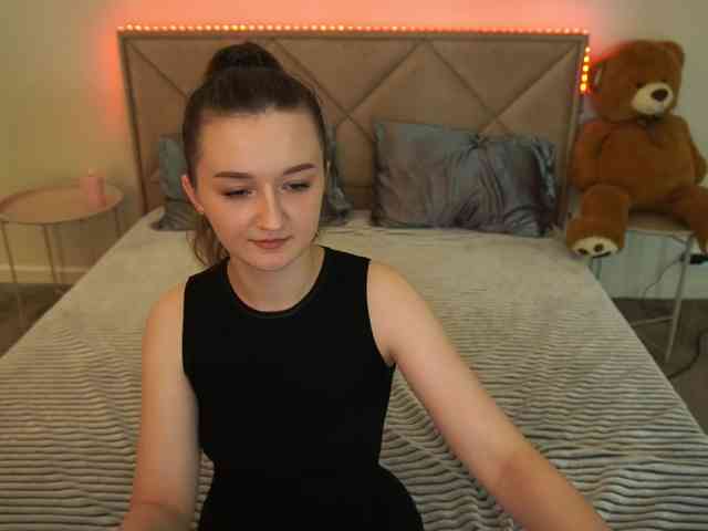 CyrenaLuxe