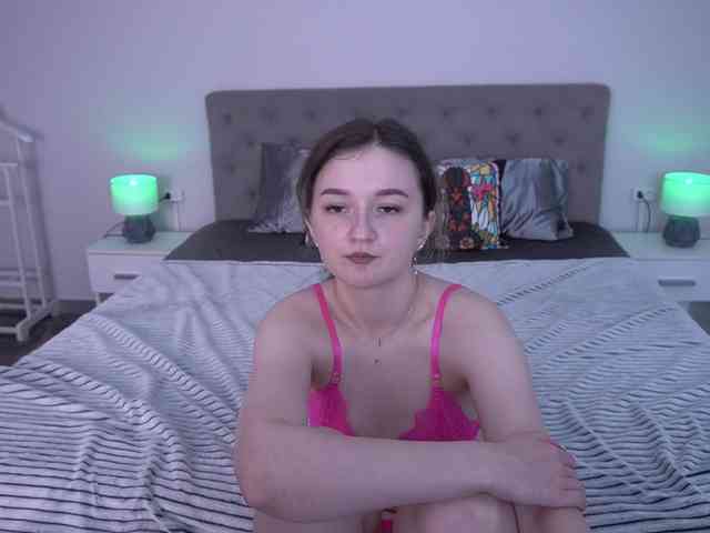 CyrenaLuxe webcam