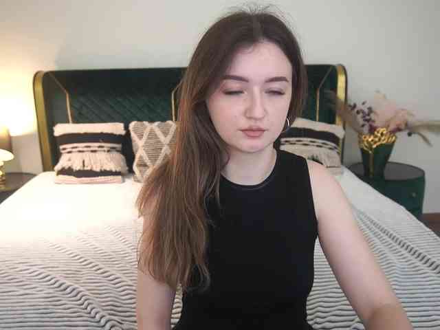 CyrenaLuxe Sex Cam Show