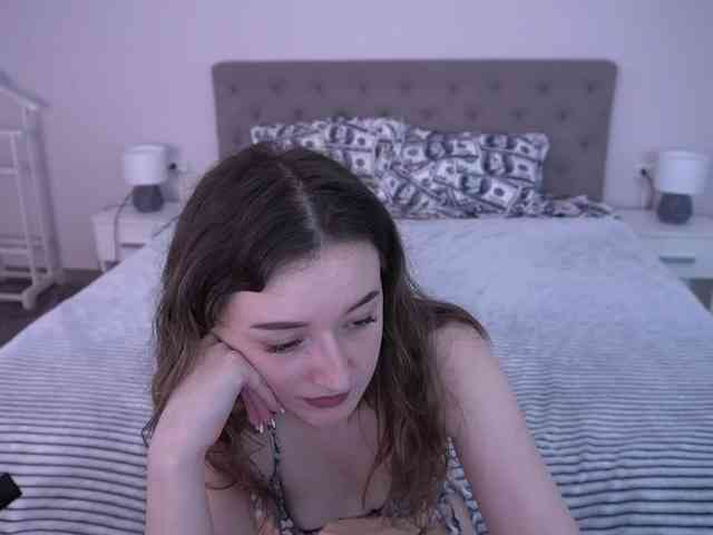 Model: CyrenaLuxe