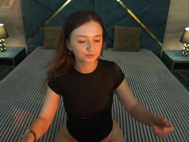 CyrenaLuxe webcam