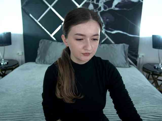 CyrenaLuxe Sex Cam Show
