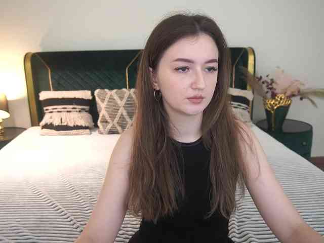 CyrenaLuxe webcam