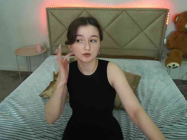 CyrenaLuxe webcam