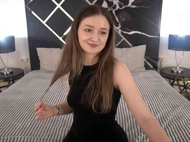 CyrenaLuxe webcam