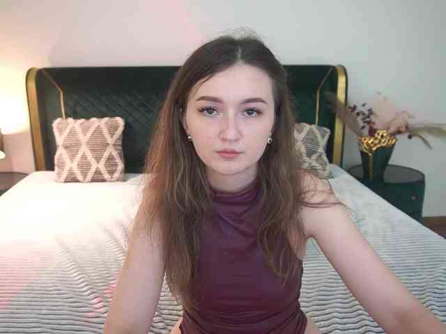 CyrenaLuxe webcam