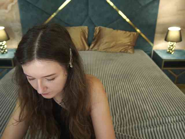 CyrenaLuxe webcam
