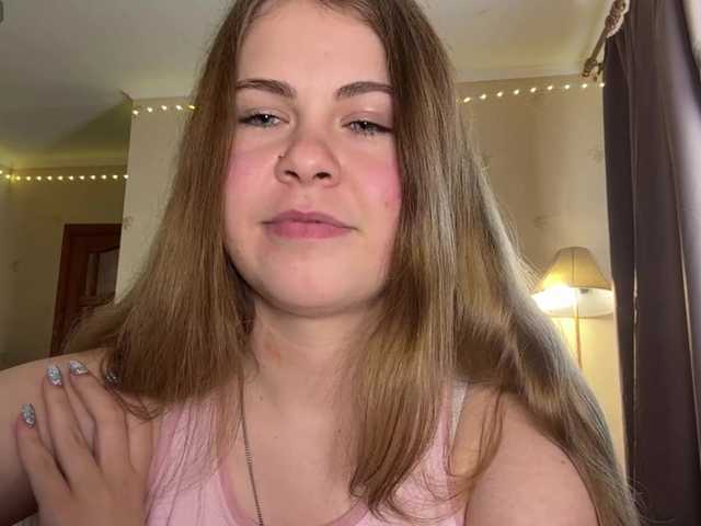 le modèle JanessaArdry est en webcam porno dans un show sur le site bongacams, il possède les tags suivants: White/Caucasian,Blonde,Shaved