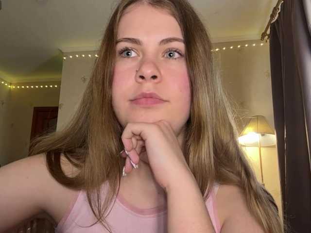 le modèle JanessaArdry est en webcam porno dans un show sur le site bongacams, il possède les tags suivants: White/Caucasian,Blonde,Shaved