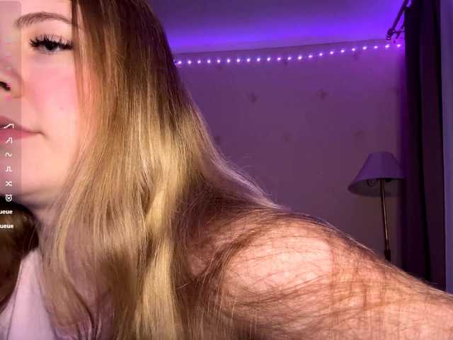 JanessaArdry Live Cam and Statistics on UnifiedCams