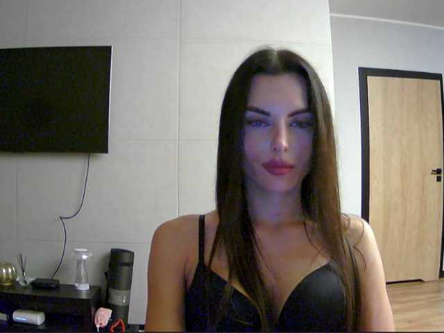 Addisonadore live cam on BongaCams