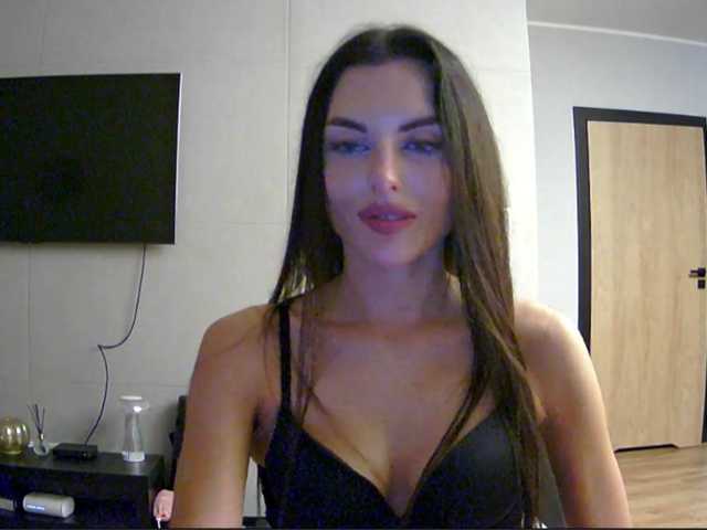 Addisonadore live cam on BongaCams