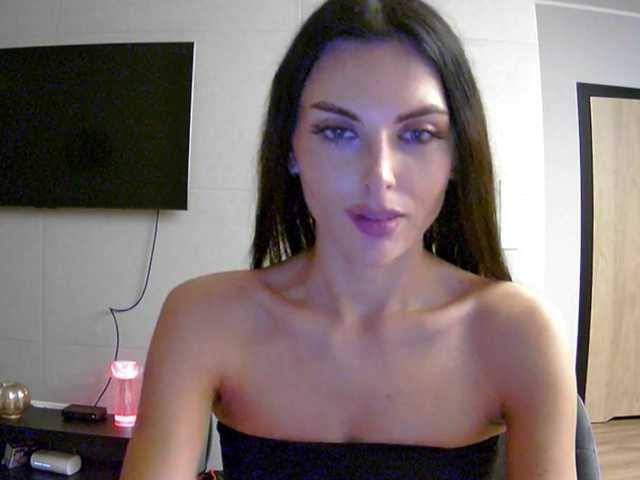 Addisonadore live cam on BongaCams