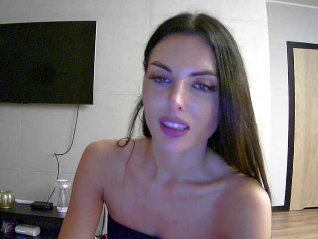Addisonadore live cam on BongaCams