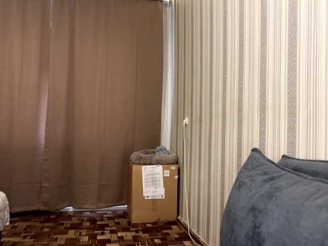 CameliaHovermale webcam