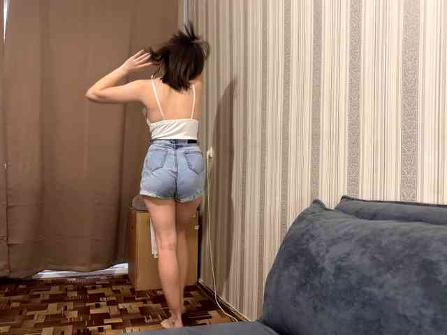 CameliaHovermale webcam