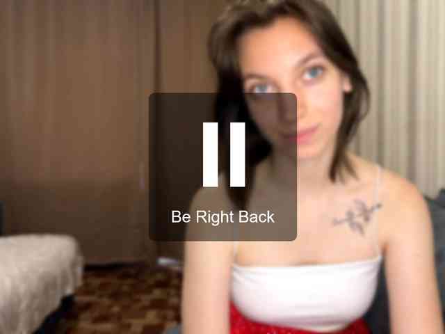 CameliaHovermale webcam