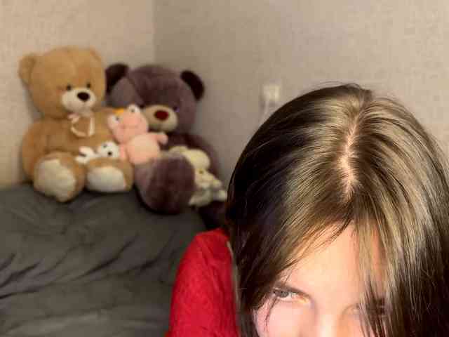 CameliaHovermale webcam