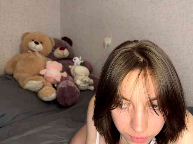 CameliaHovermale webcam