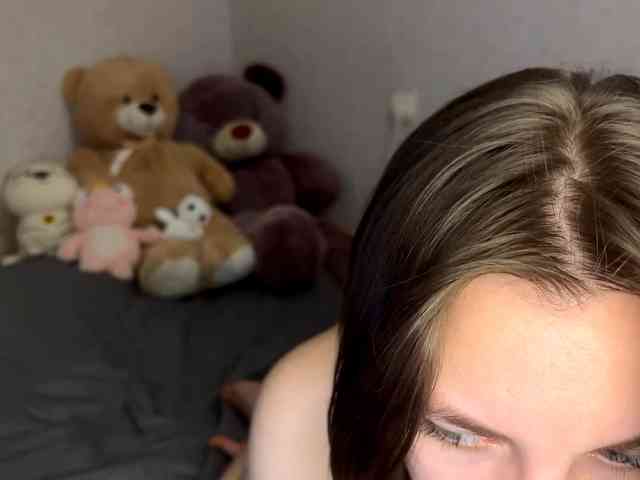 CameliaHovermale webcam