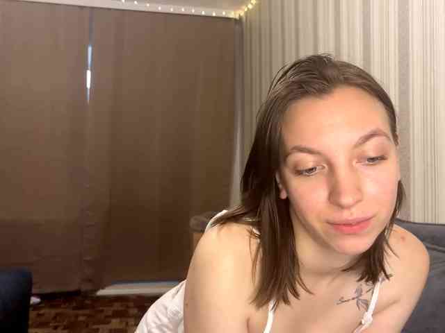 CameliaHovermale webcam