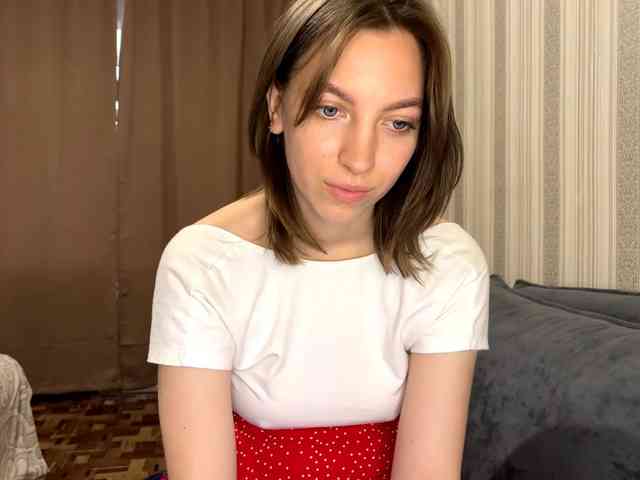 CameliaHovermale webcam