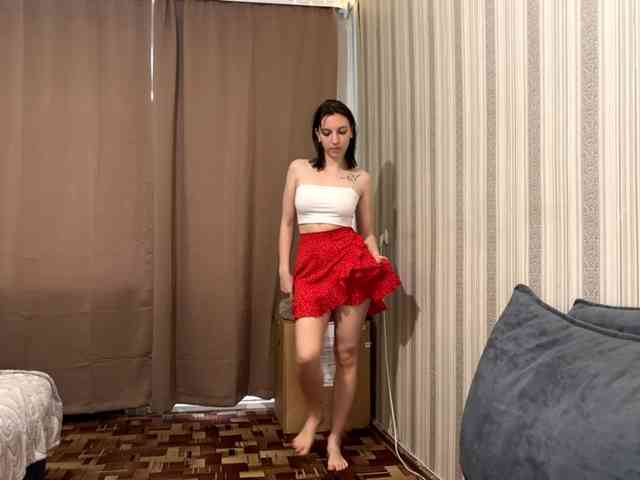 CameliaHovermale webcam