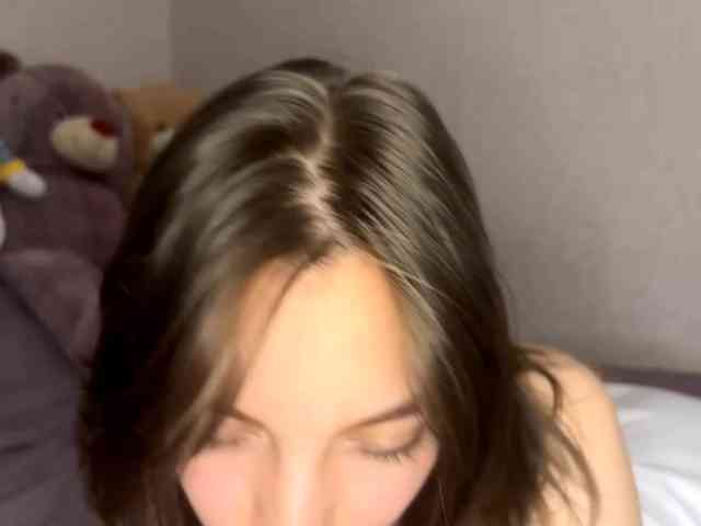 CameliaHovermale webcam