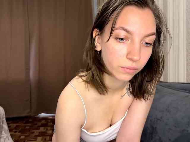 CameliaHovermale webcam