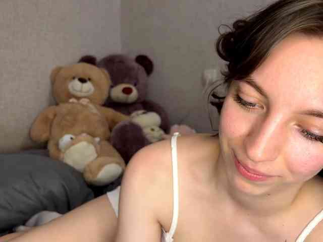 CameliaHovermale webcam