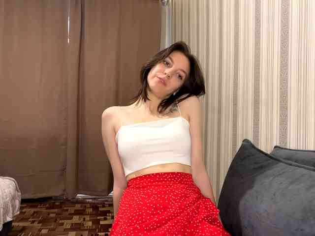 CameliaHovermale webcam