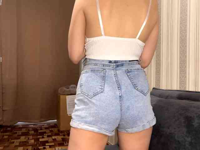CameliaHovermale webcam
