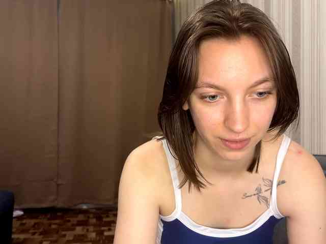 CameliaHovermale webcam