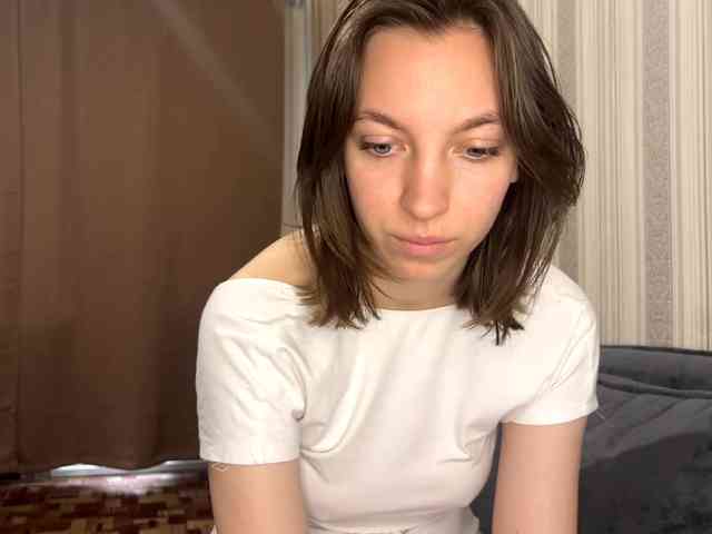 CameliaHovermale webcam