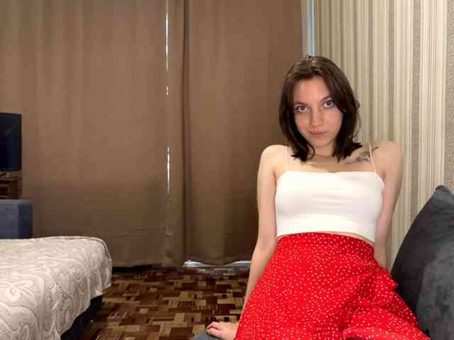 CameliaHovermale webcam