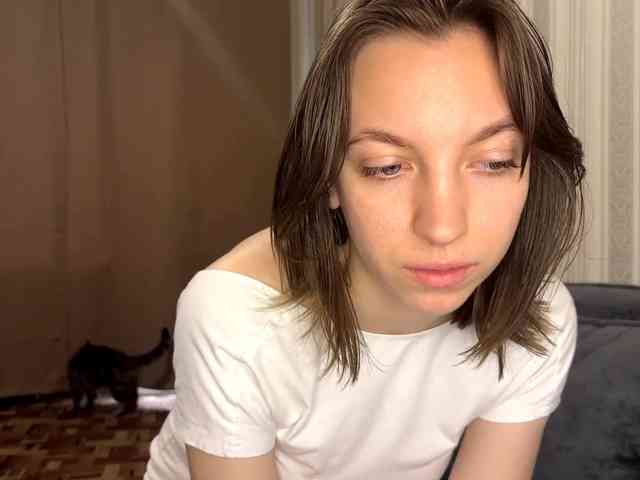 CameliaHovermale webcam