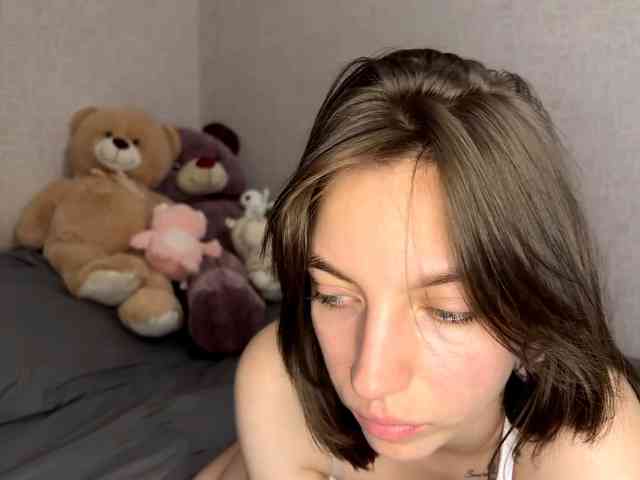 CameliaHovermale webcam