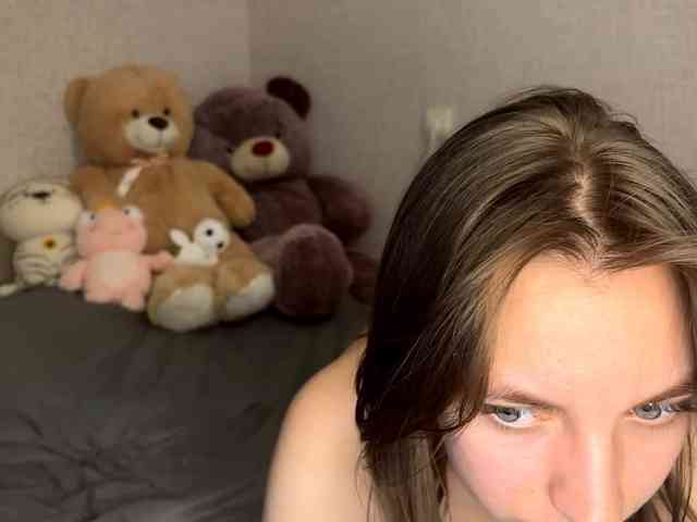 CameliaHovermale webcam