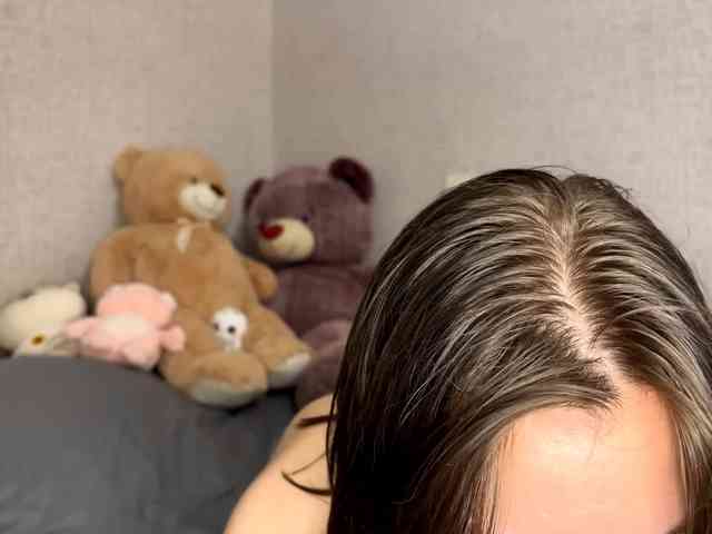 CameliaHovermale webcam